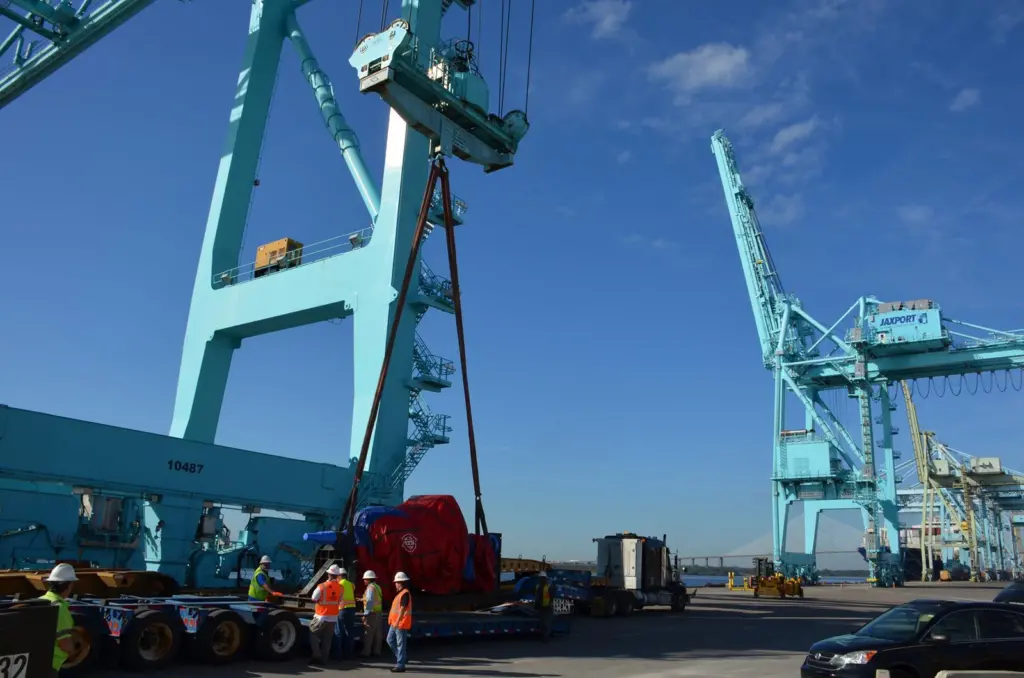 The US East Coast has better labour relations than its western counterpart. Credit: JAXPORT, Flickr, CC BY-NC 2.0