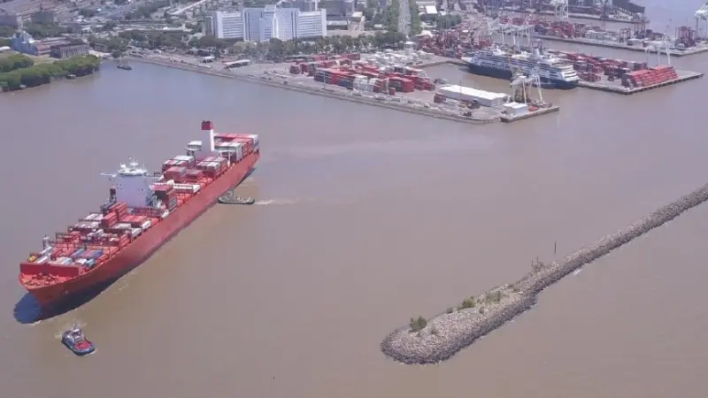 Container ship