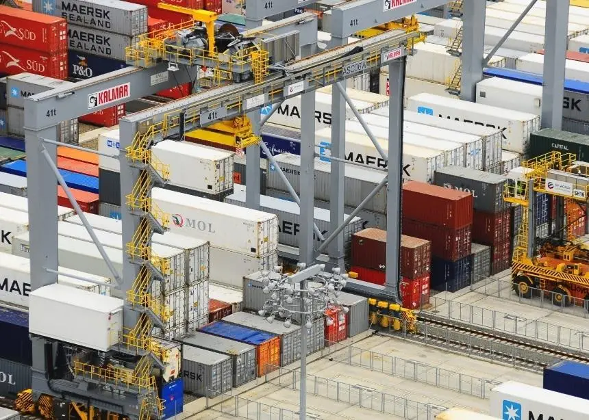 Kalmar automated stacking cranes