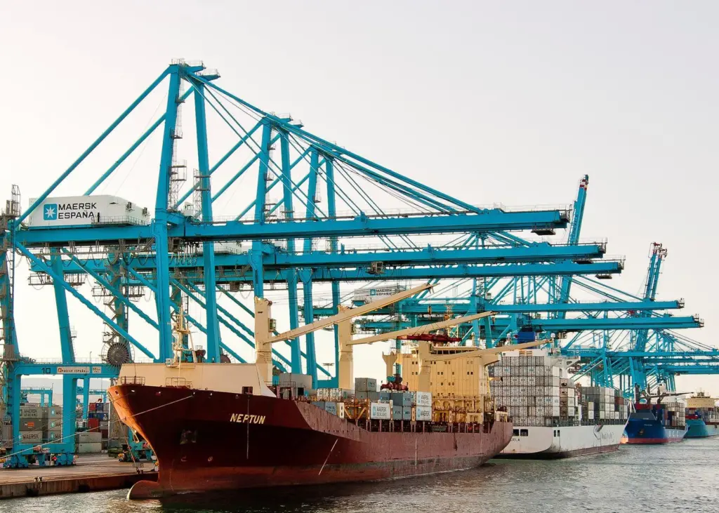 In a statement, the use of towing and mooring services by non-Spanish-registered companies was roundly condemned (image is of the Port of Algeciras in 2012) Photo: José Sáez/flickr/CC BY-SA 2.0