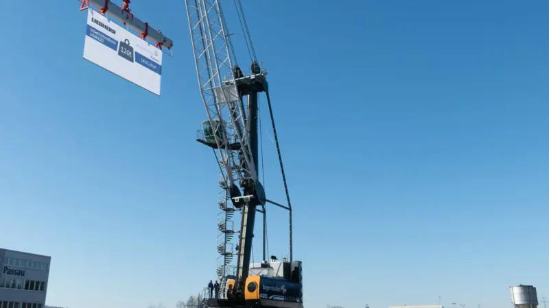 Liebherr LHM 420