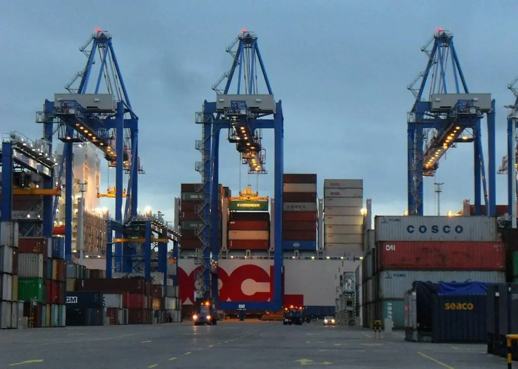 DCT Gdansk is Europe’s fastest-growing container port (pictured is the terminal in 2017) Photo: Artur Andrzej/Wikimedia Commons/CC BY-SA 4.0