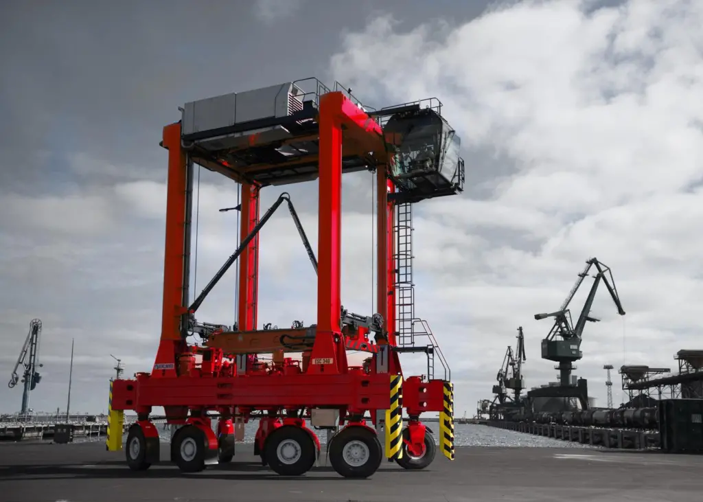 Kalmar diesel-electric straddle carriers