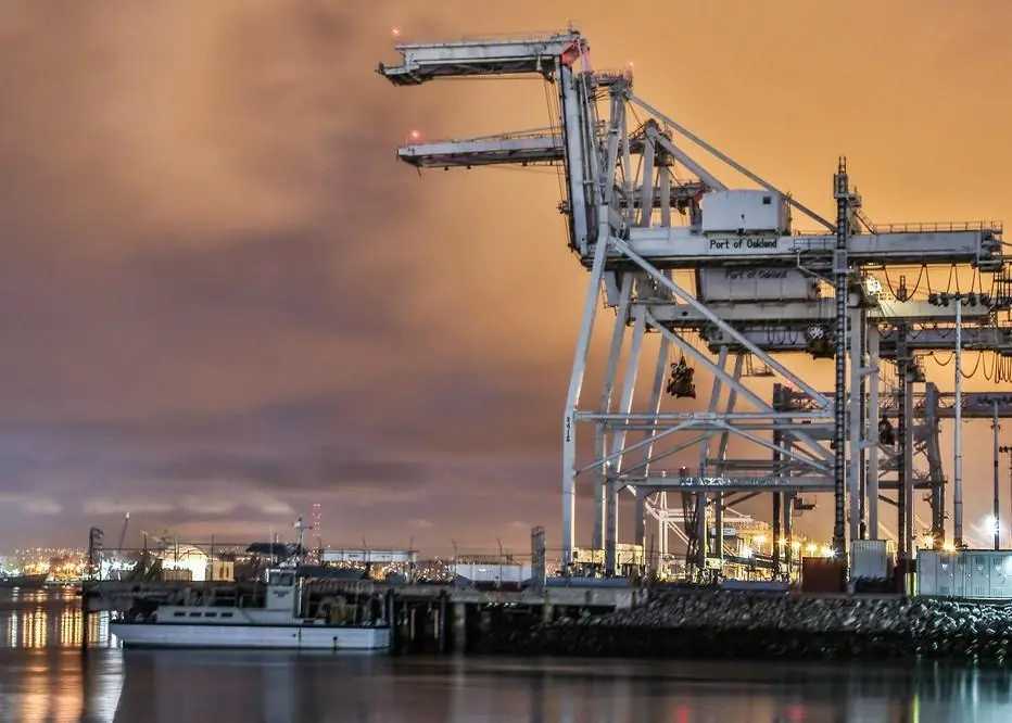 The Port of Oakland has approved a plan to improve air quality Photo: flickr.com