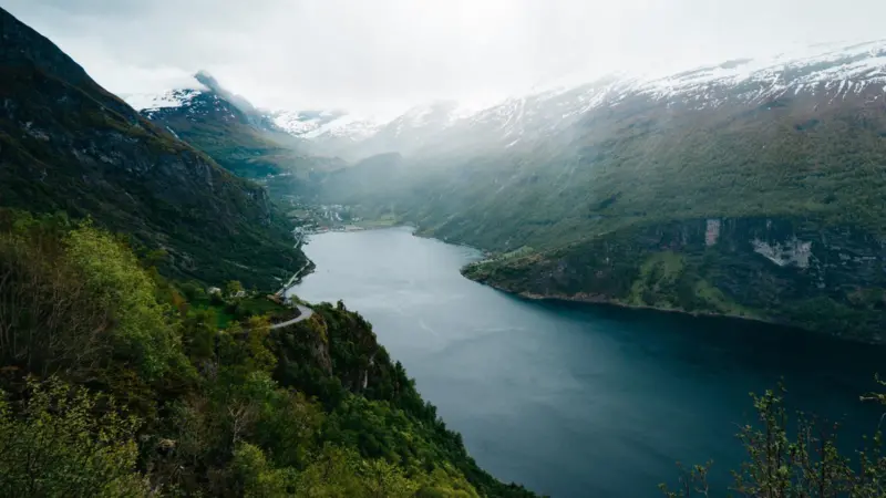 00_104976_Fjords
