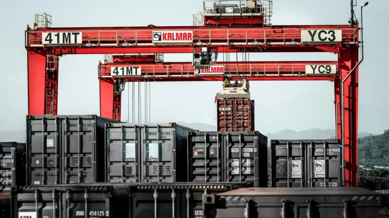 Kalmar RTG crane