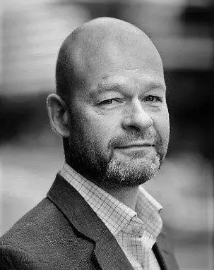 00_105287_Tomas-T
