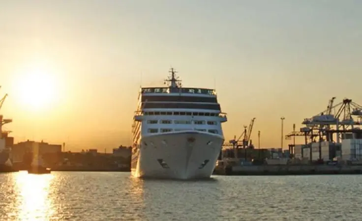 cruise vessel