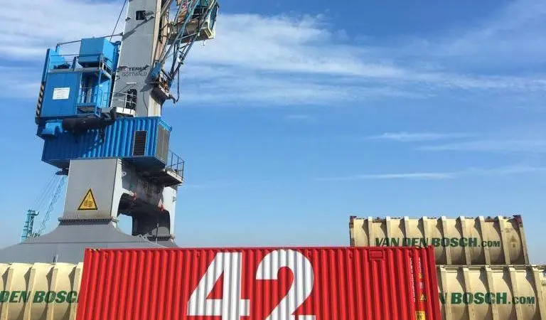 Container 42