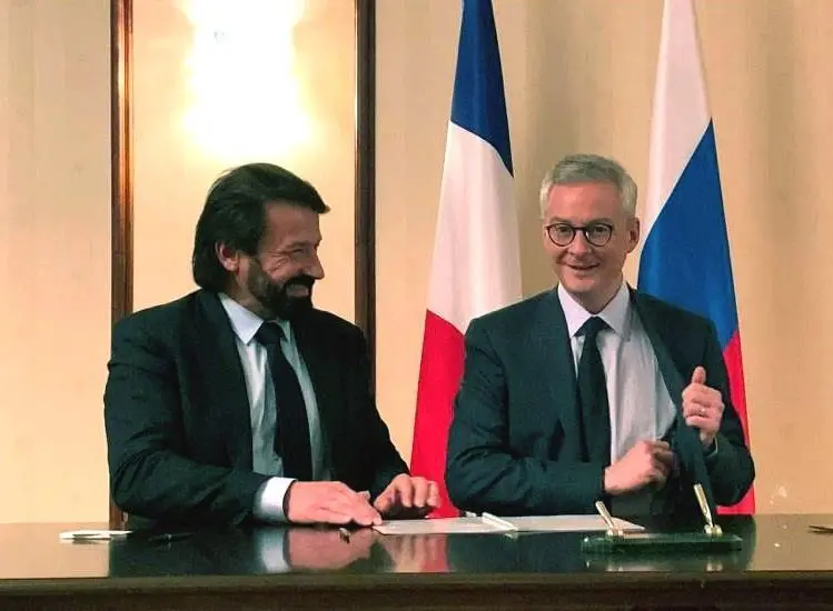 Gaussin and the Port of Bronka sign the deal to supply driverless, electric vehicles Photo: Gaussin
