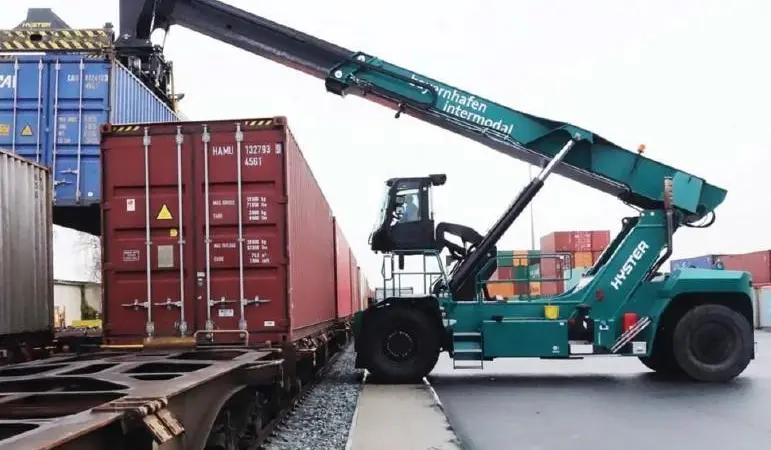 reachstacker