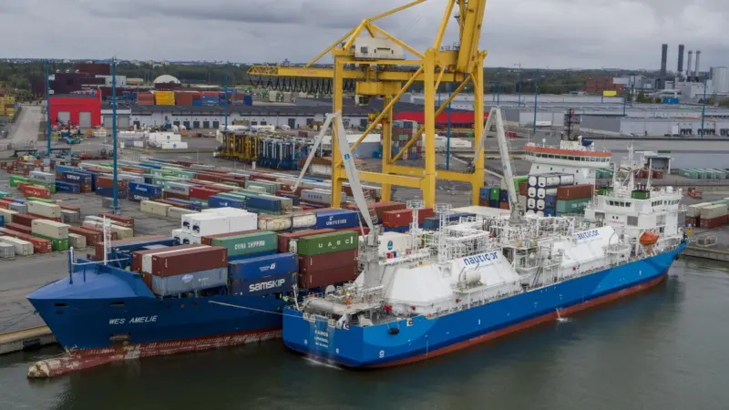 LNG bunkering