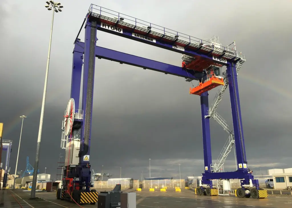 Liebherr electric crane