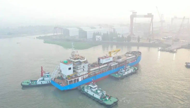 FueLNG bunker vessel