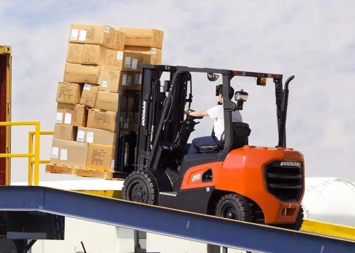 Doosan forklift truck