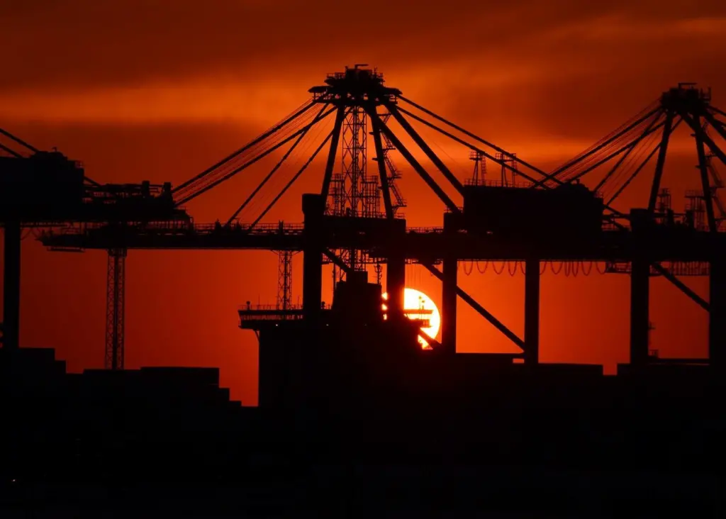 Being more resilient will bring a raft of benefits to ports Photo: Claudia Peters/Pixabay