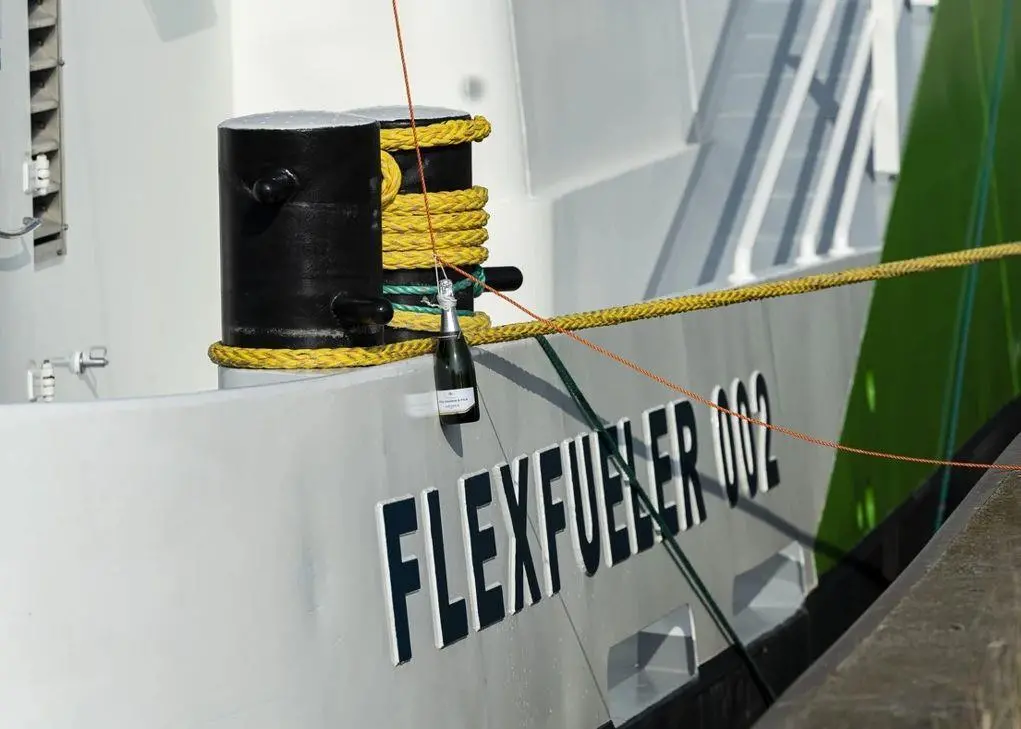 'FlexFueler 002'