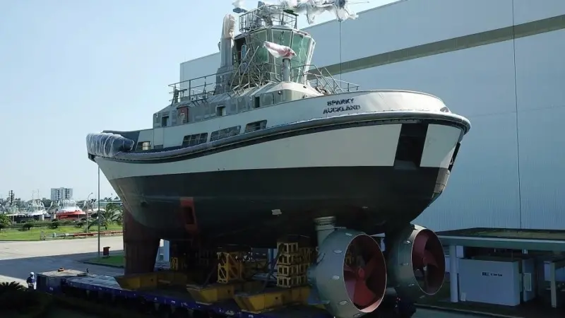 'Sparky' en route to the paint shop Photo: Damen