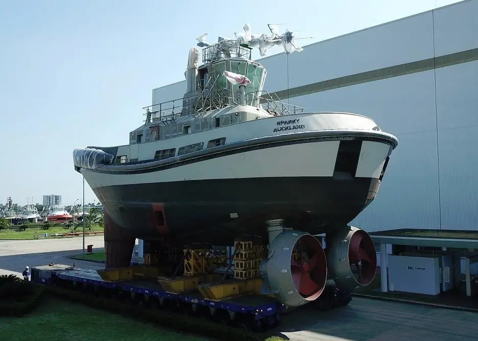 'Sparky' en route to the paint shop Photo: Damen