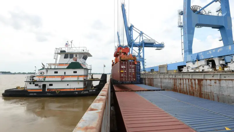 Port NOLA’s container-on-barge service