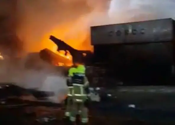 Fire at Jebel Ali Port