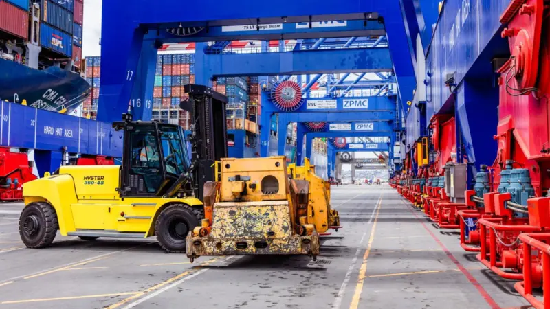 Hyster is known for bringing advanced electric power sources to high-capacity trucks Photo: Hyster