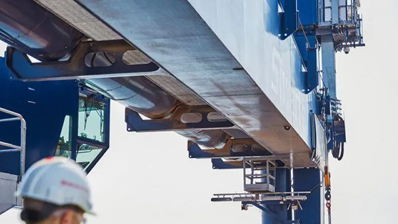 screw-type ship unloader
