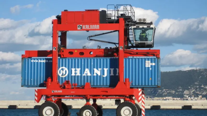 TTI Algeciras already operates with 21 Kalmar Shuttle Carriers Photo: Kalmar