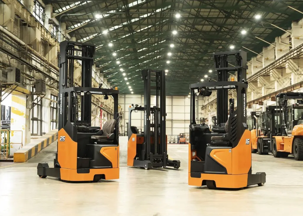 Doosan reach trucks