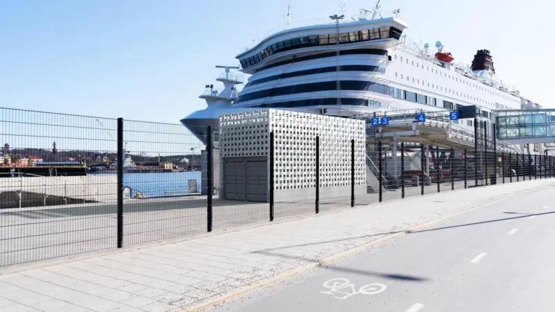The onshore power connections will be housed inside illuminated buildings Photo: Ports of Stockholm