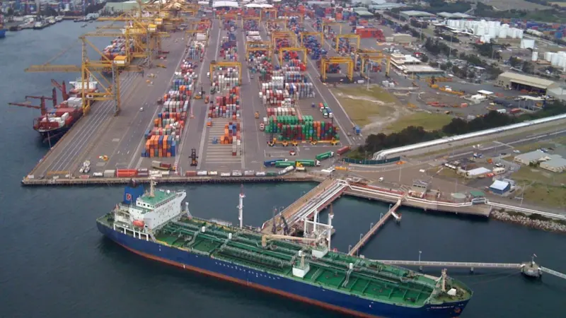 Sydney_container_port_by_air_-2