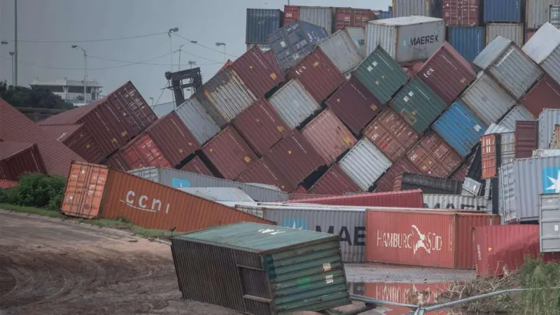 toppled-containers-in-durban-after-flooding-and-storms-crop