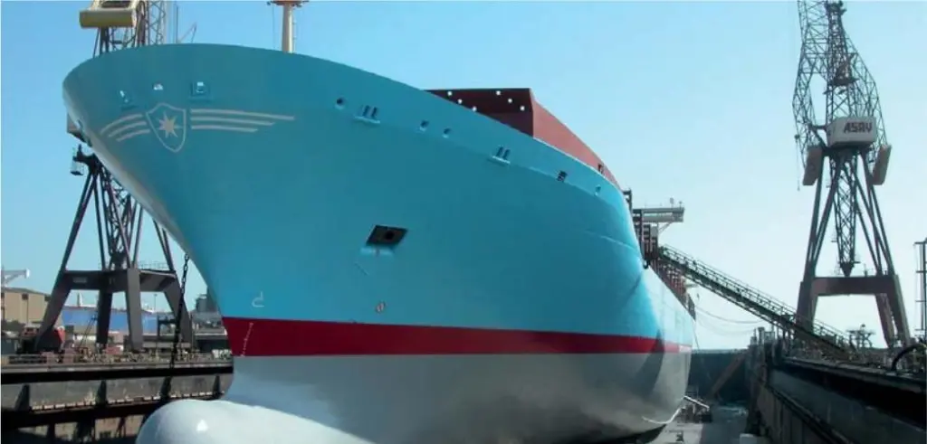 Cavotec has confi rmed a major order for the retrofitting of shore power equipment to container ships