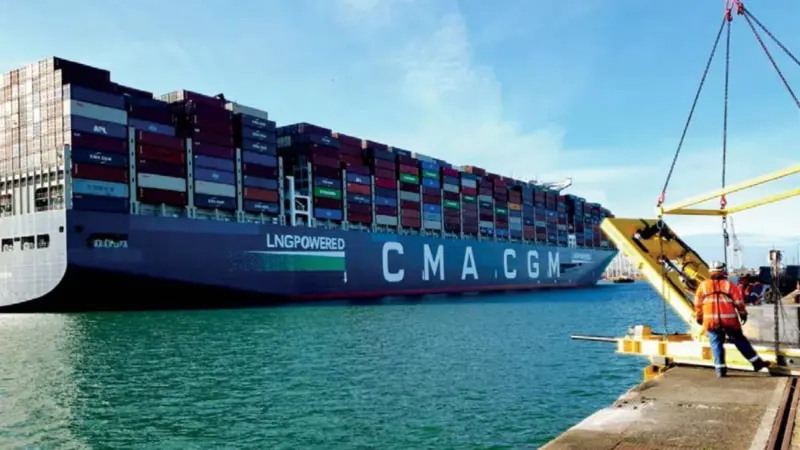 Bollard load testing underway in the port of Southampton, UK