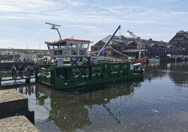 Elektra is the world’s first push boat in which battery-electric propulsion is combined with hydrogen and fuel cell technology