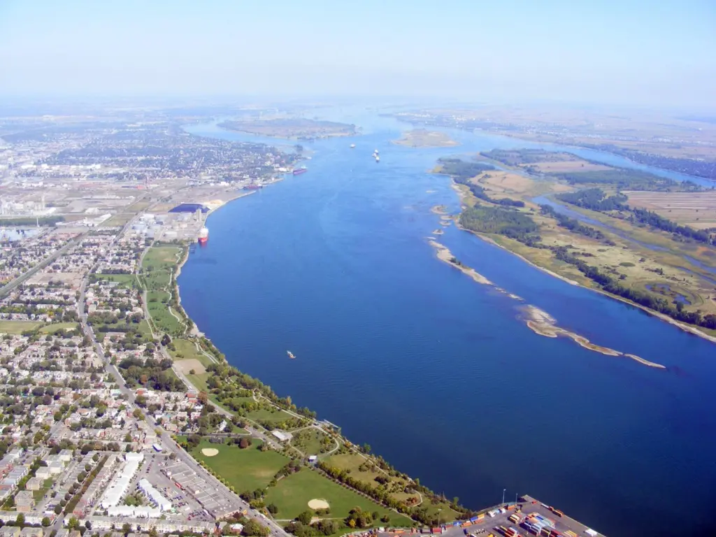 Le_fleuve_Saint-Laurent