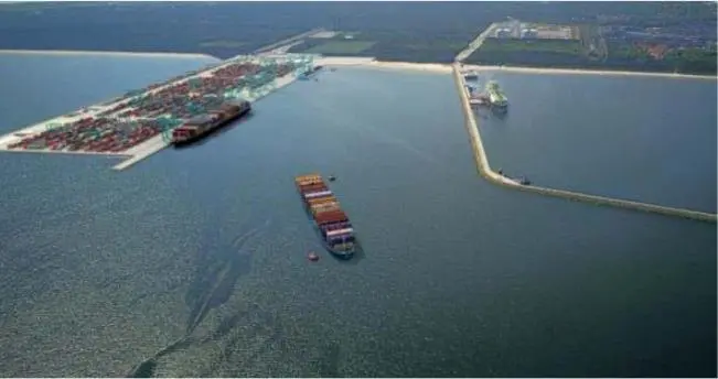 The Świnoujście port project has recently seen the completion of the deepening of the 65 km-long  Świnoujście-Szczecin Fairway