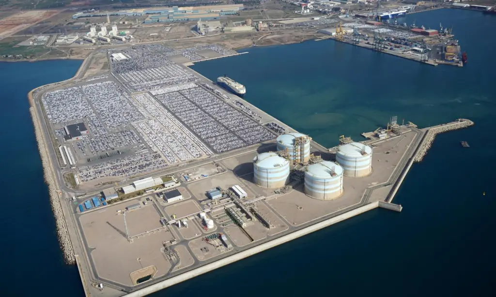 Puerto-Sagunto-Zona-gas-y-automoviles-2000x1200