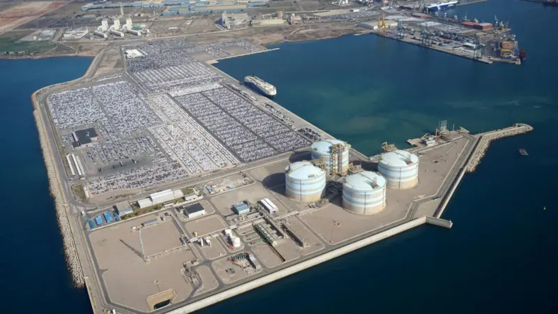 Puerto-Sagunto-Zona-gas-y-automoviles-2000x1200