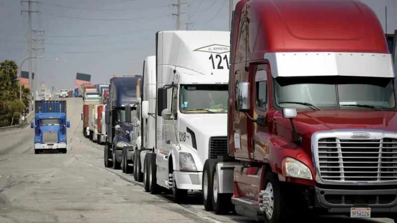 2040418-Semi-Trucks-Port-of-Long-Beach-REUTERS-CM-01