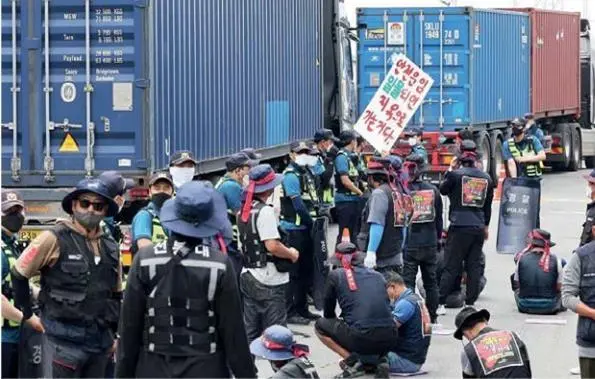 South Korean containerports have been dealing with a trucking strike, lockdowns in China and COVID-19 issues but are rolling with the punches and battling on