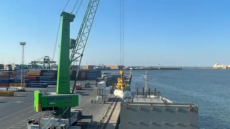 Zeebrugge new crane