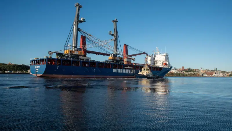 PON_HarbourCranes1