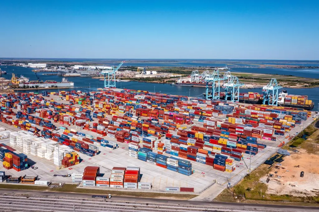 APA_APMTerminals