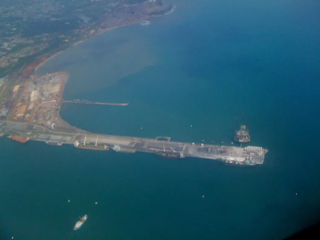 Takoradi_Oilfield_and_Harbour