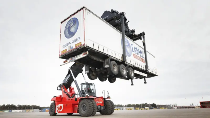 Kalmar's electric reachstacker