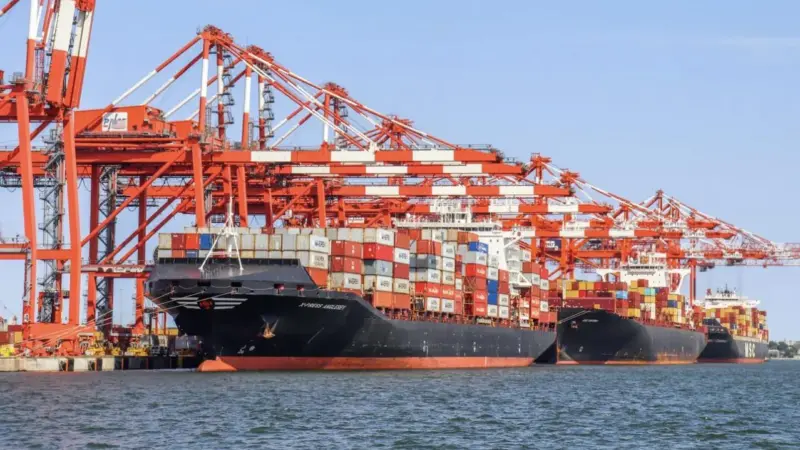 00_289486_touringtheportofnewyork_378696