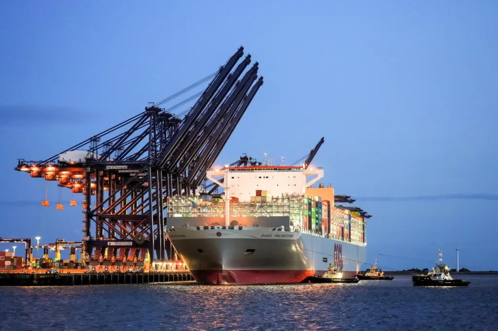OOCL Felixstowe