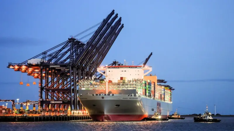 OOCL Felixstowe