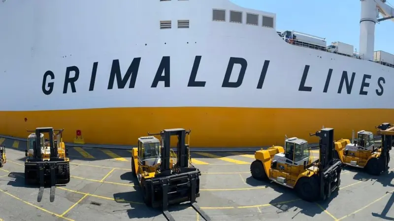 Grimaldi_GreatAntwerp_Forkliftcenter